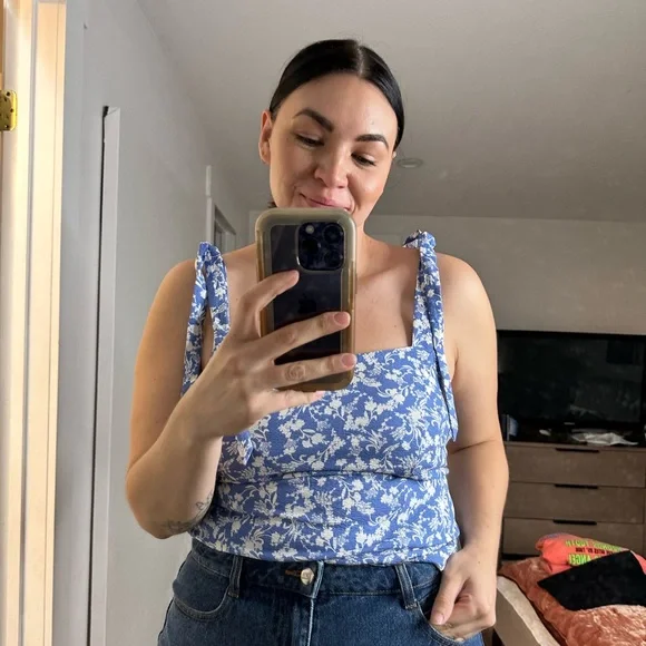 Old Navy Blue floral tank| Fitted Tie-Shoulder | Cropped Dobby Corset Cami Top - Picture 3 of 5